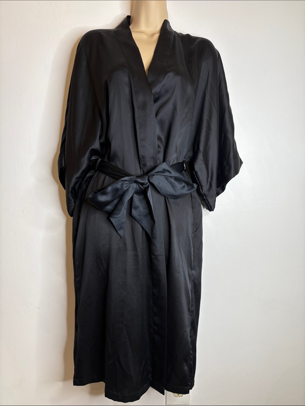 Victoria’s Secret Black Satin Robe With Pockets And Waist Tie